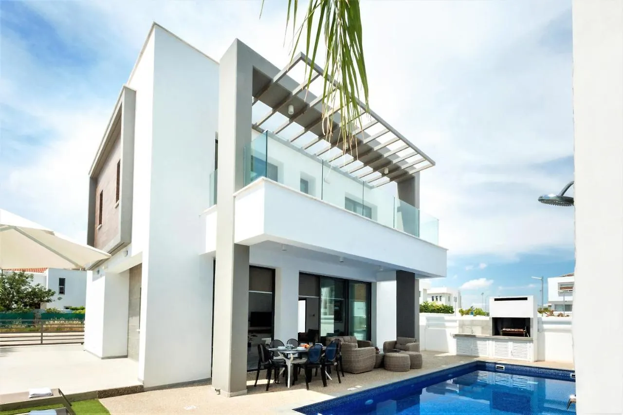 Villa Mirella Protaras