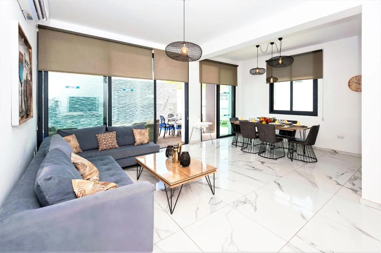 Villa Mirella Protaras 0*,